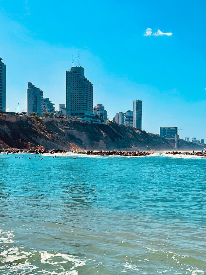 C Tower Apartments Netanya Esterno foto