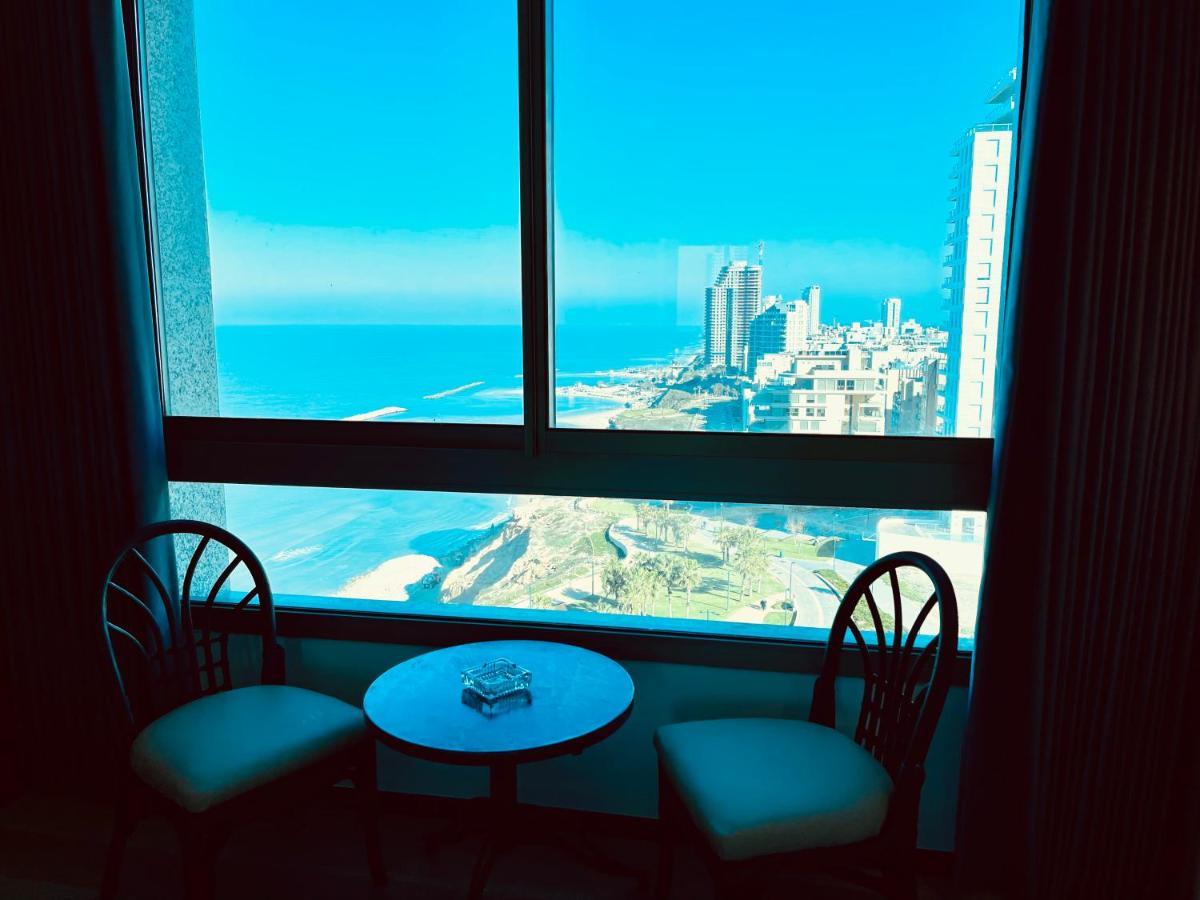 C Tower Apartments Netanya Esterno foto
