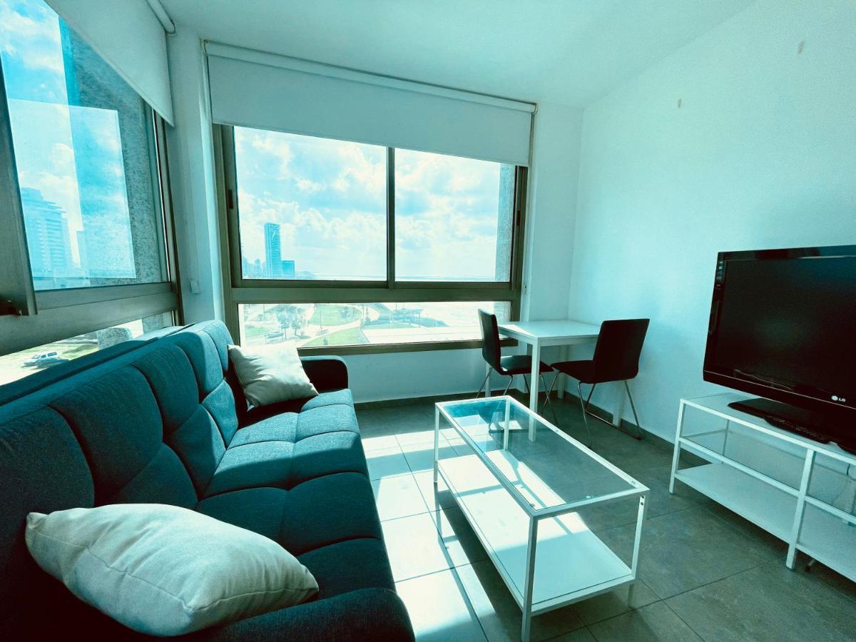 C Tower Apartments Netanya Esterno foto