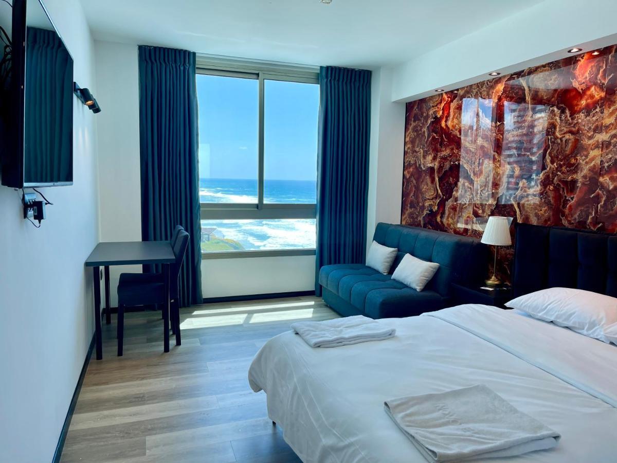 C Tower Apartments Netanya Esterno foto