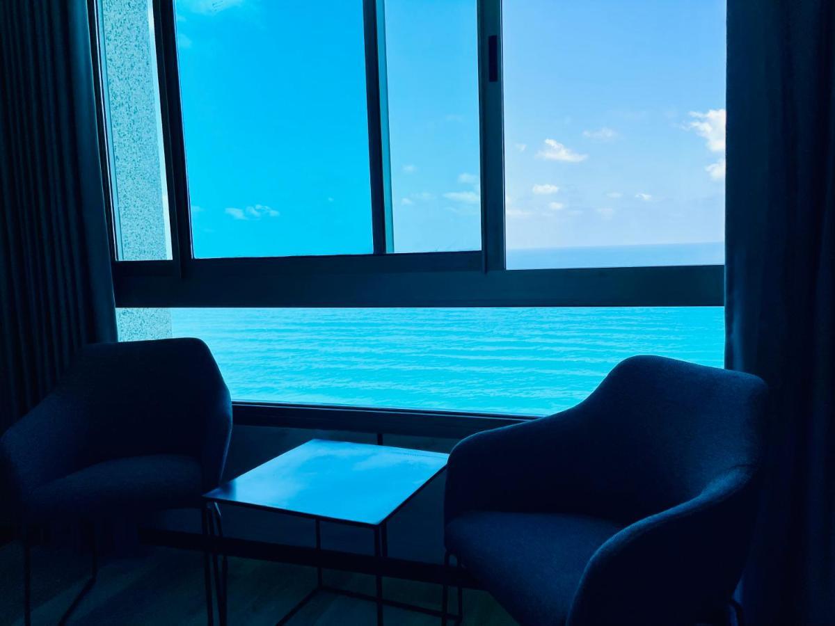 C Tower Apartments Netanya Esterno foto