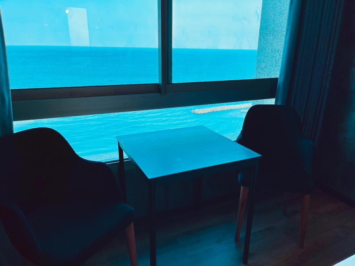 C Tower Apartments Netanya Esterno foto