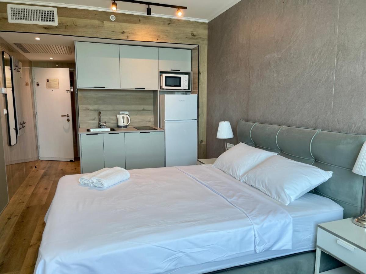 C Tower Apartments Netanya Esterno foto