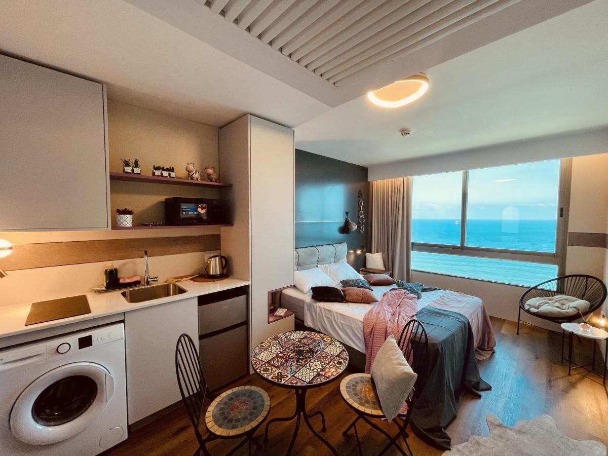 C Tower Apartments Netanya Esterno foto