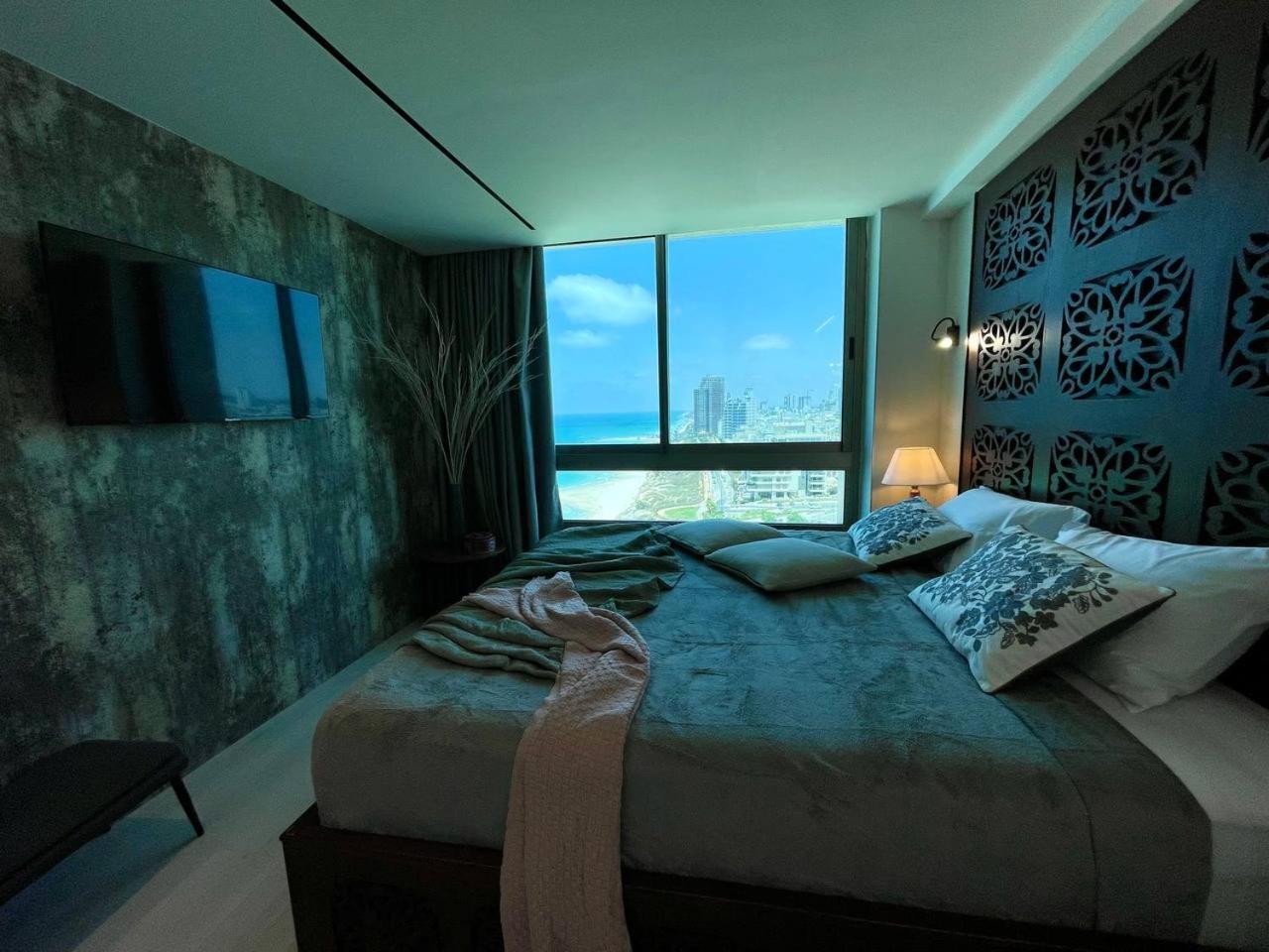C Tower Apartments Netanya Esterno foto